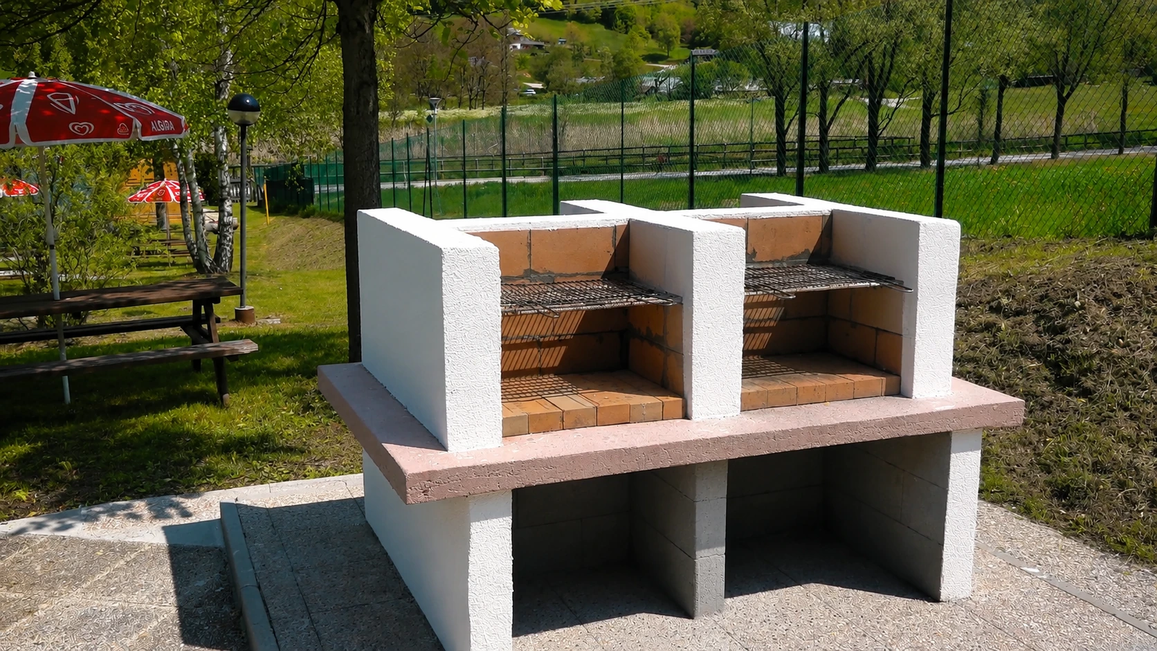 Area barbecue all'aperto